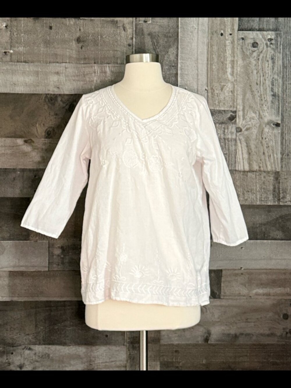 C&C California white embroidered top medium floral sunshine festival boho fiesta